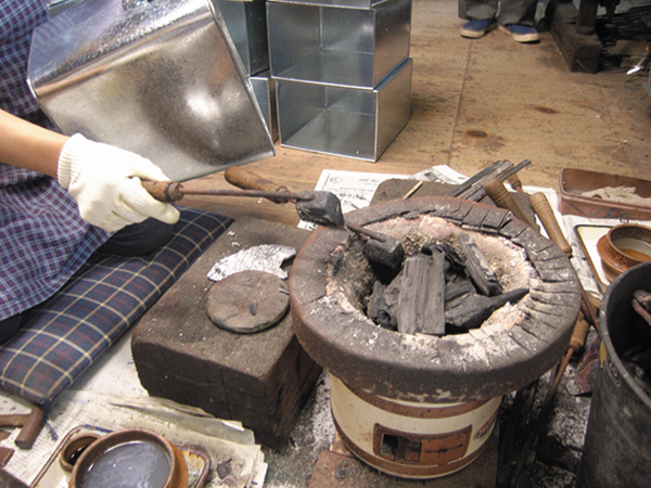 トタンのボックス