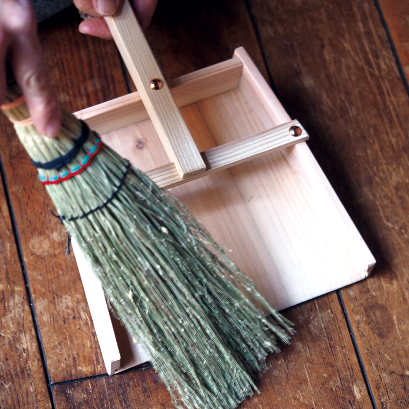 木製ちりとりイメージ