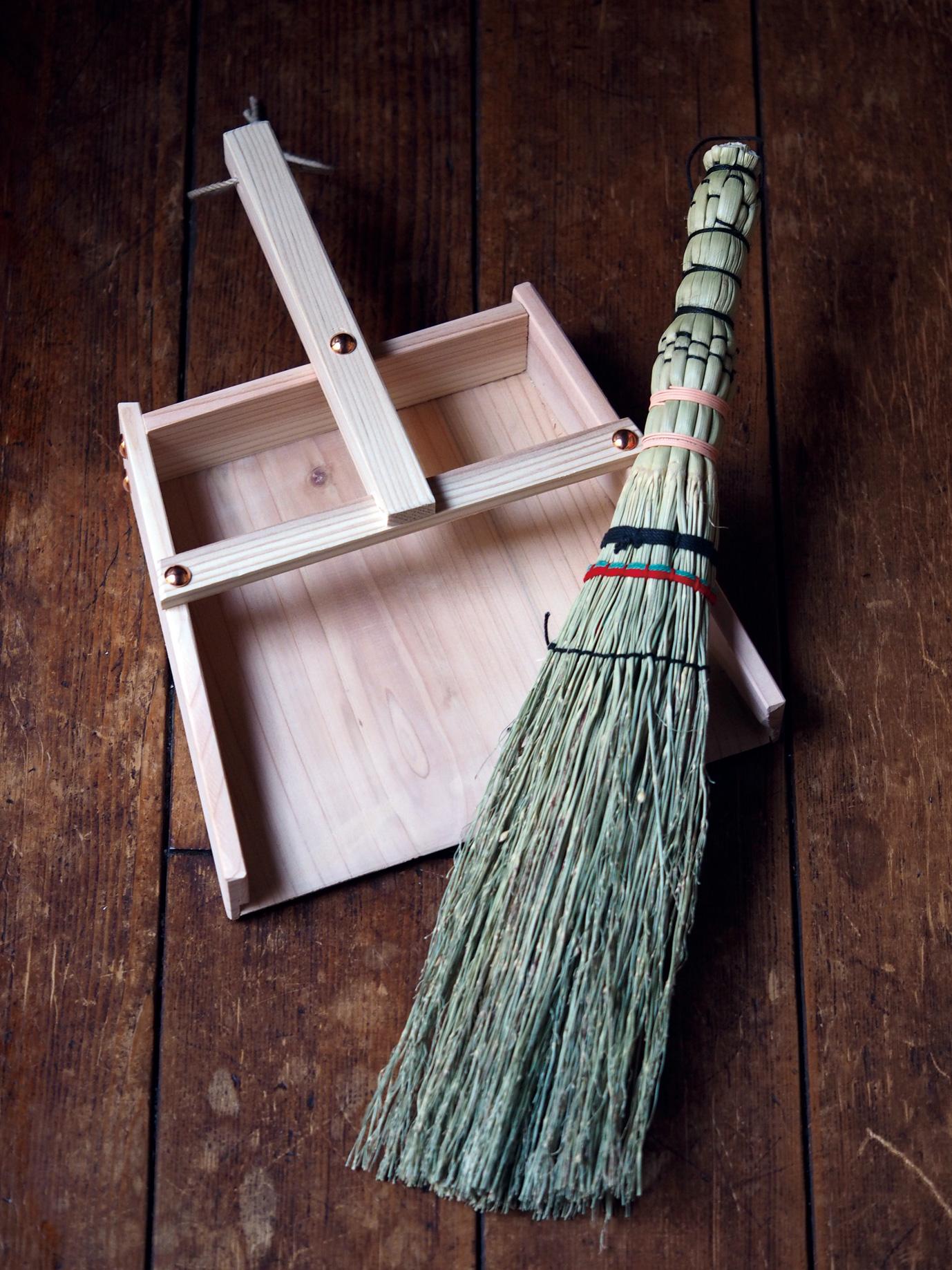 木製ちりとり・長野小ぼうき