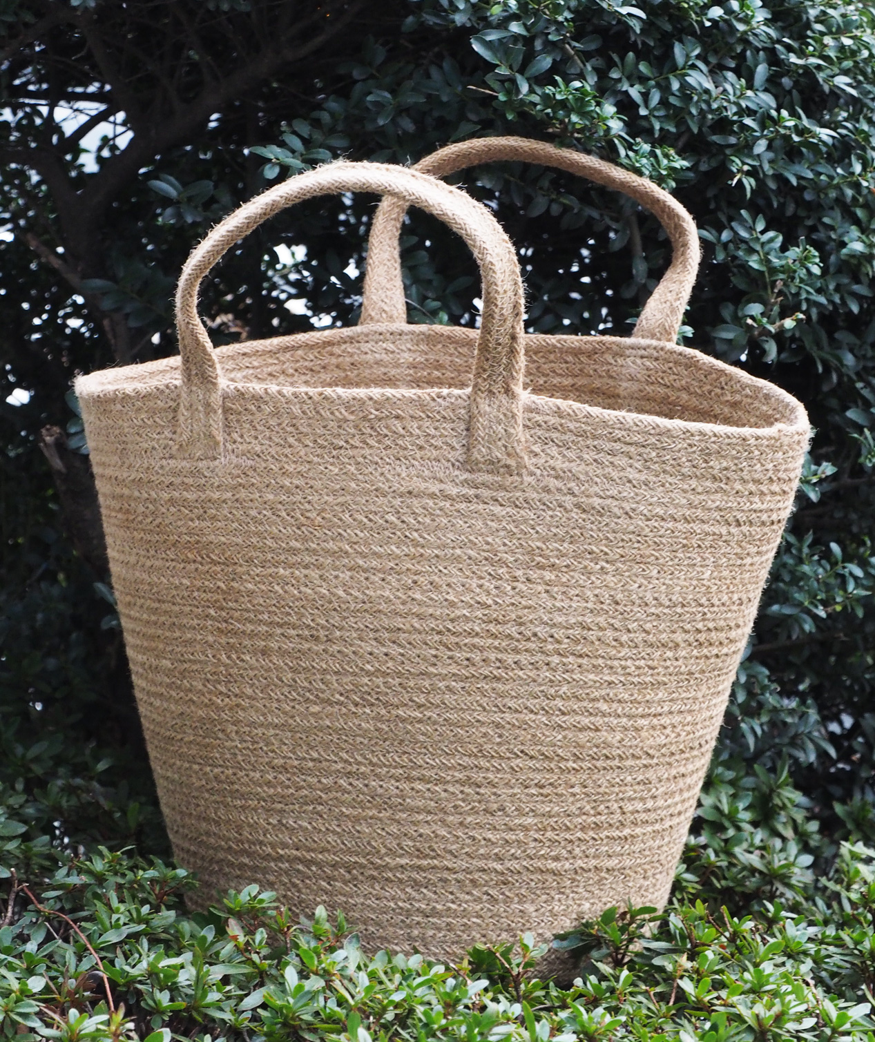 ジュートブラウン