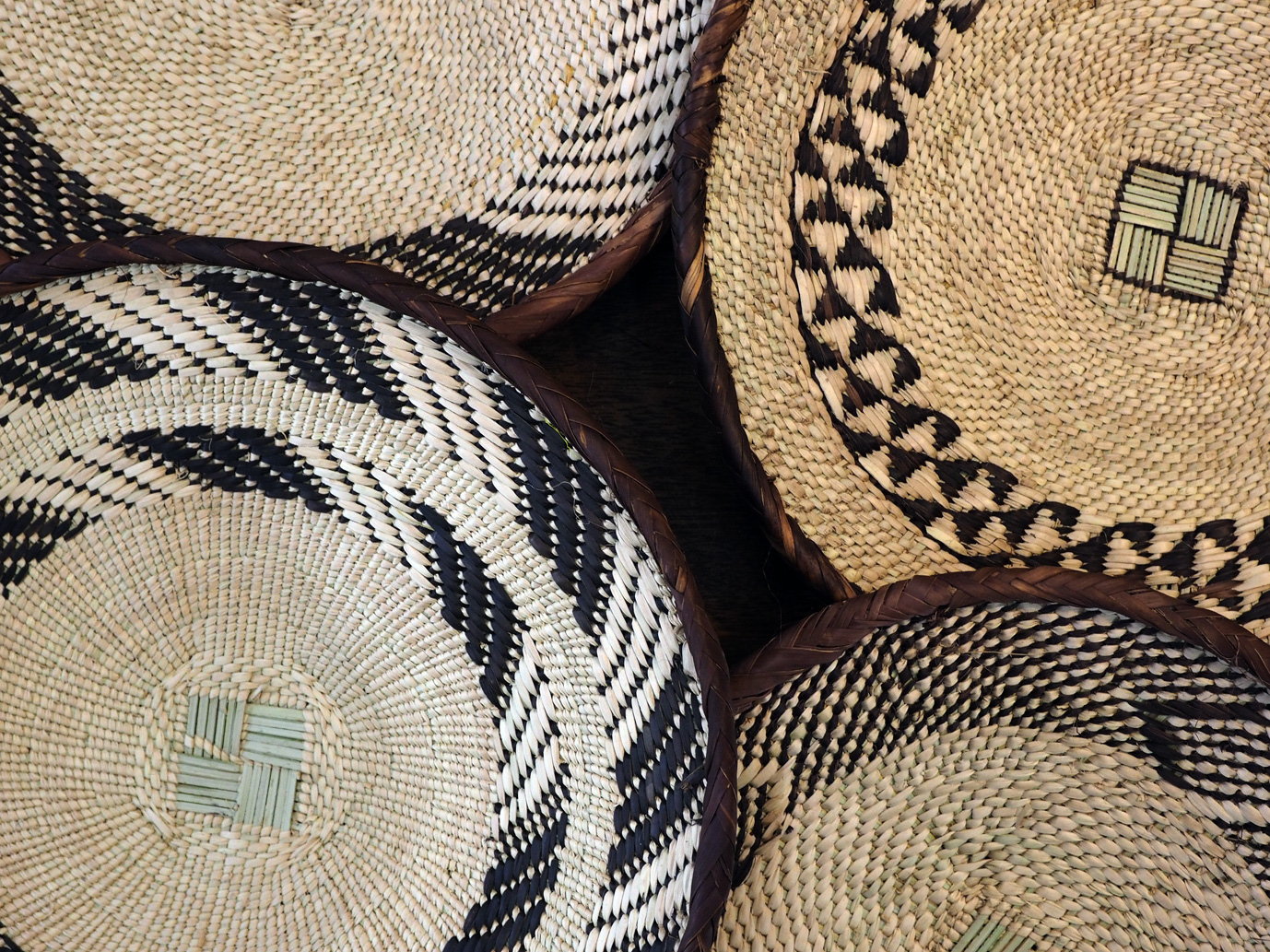 トンガサングエ柄