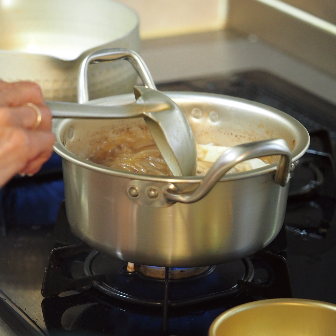 アルマイト両手鍋イメージ