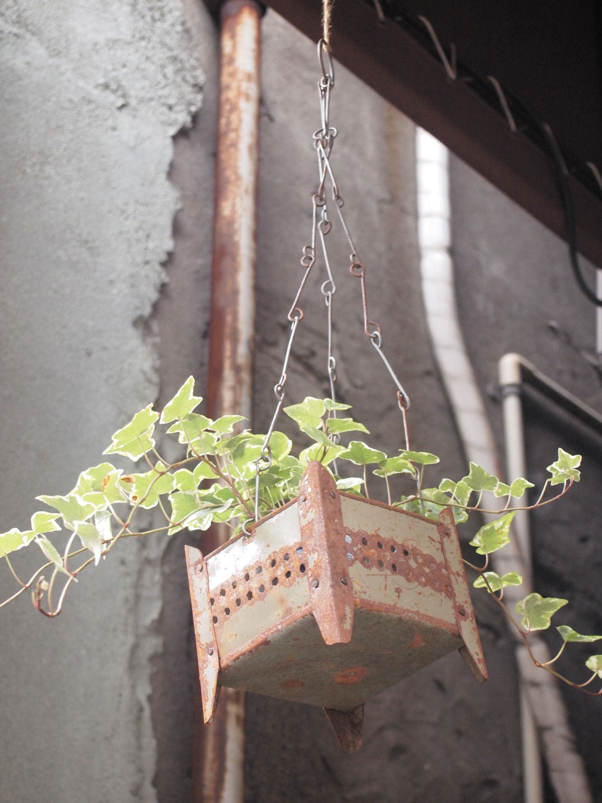 ネパールアイアンハンギングプランター新