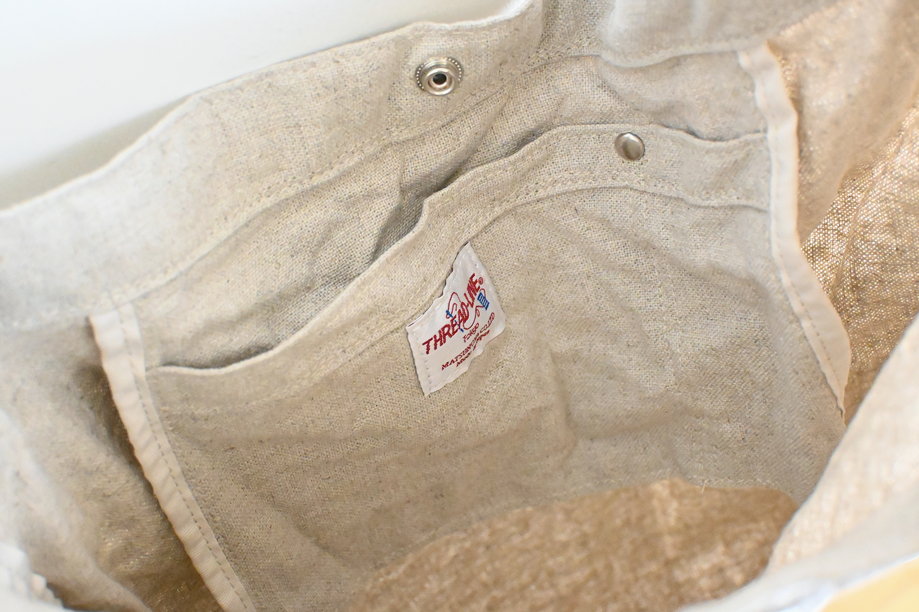 リネンコットンフラットショルダーポケット付